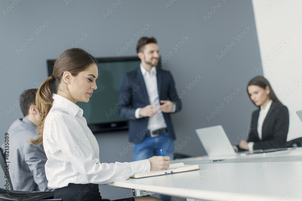 Fototapeta premium Young people in the office