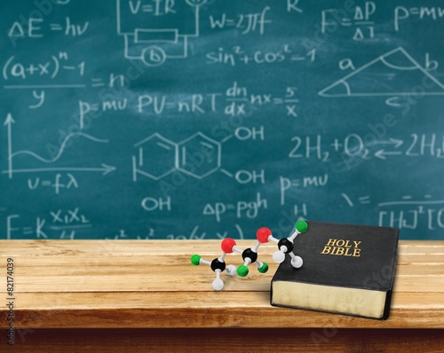 Foto Science. Science and Faith