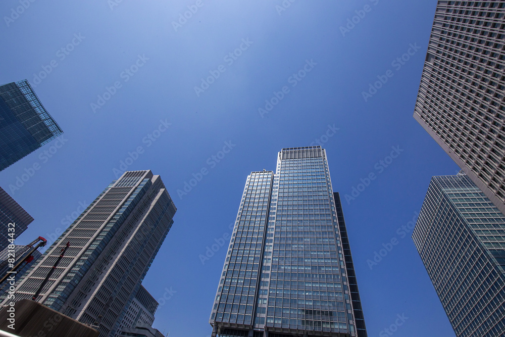 東京丸の内の高層ビル