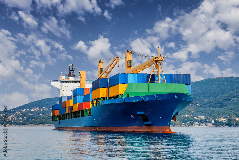 Fototapeta premium merchant container ship
