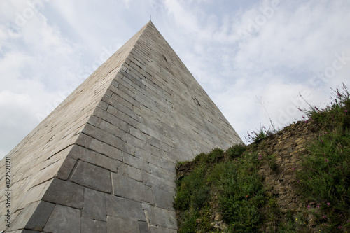Piramide di Caio Cestio - Roma