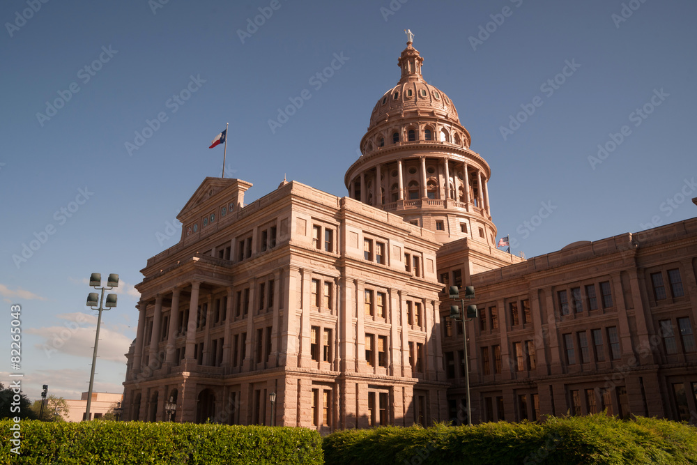 Obraz premium Capital Building Austin Texas Government Building Blue Skies
