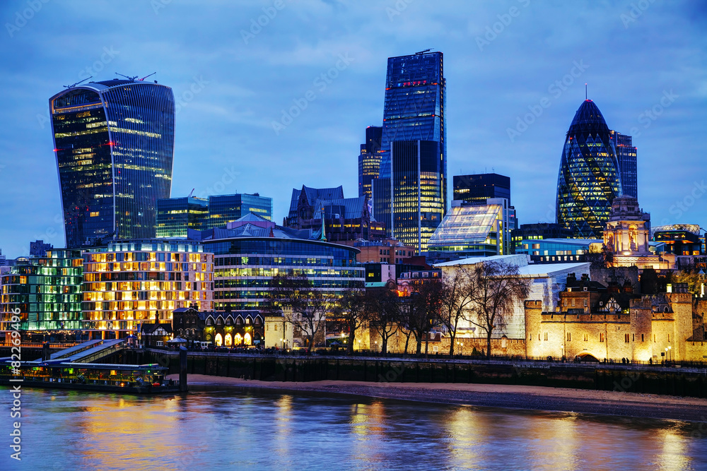 London city at the night time