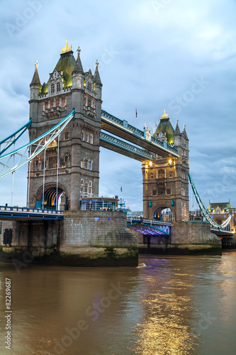 Obraz na płótnie Tower bridge in London, Great Britain w salonie
