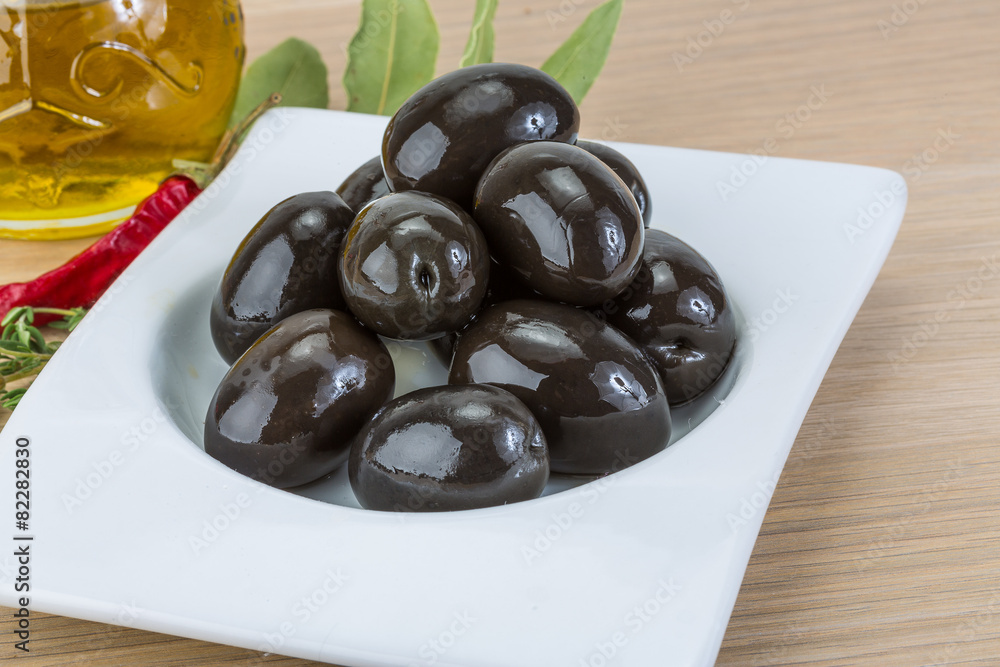 Black olives Black olives