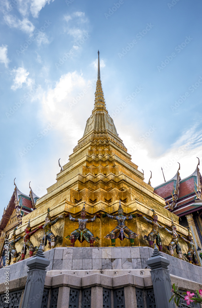 Fototapeta premium Temple of the Emerald Buddha, landmark in Bangkok Thailand