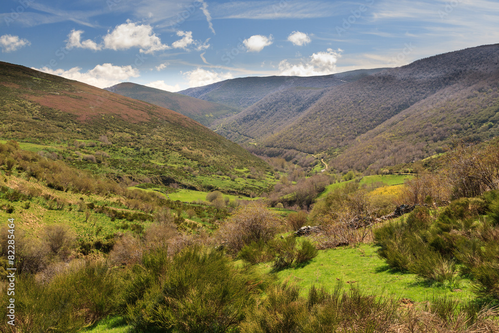 Paisaje del Valle de Montrondo. Sierra de Gistredo, León.