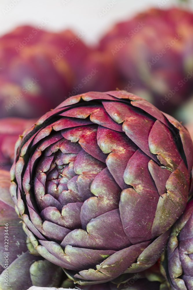 Obraz premium artichokes at the market