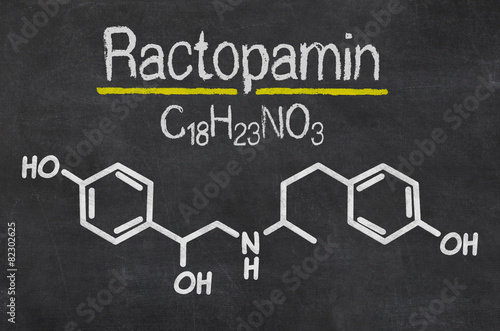Schiefertafel mit der chemischen Formel von Ractopamin