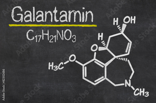Schiefertafel mit der chemischen Formel von Galatamin