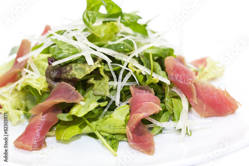 salad of arugula and tuna vegetables