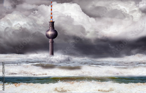 Berliner Fernsehturm beim Weltuntergang, Sintflut in Deutschland