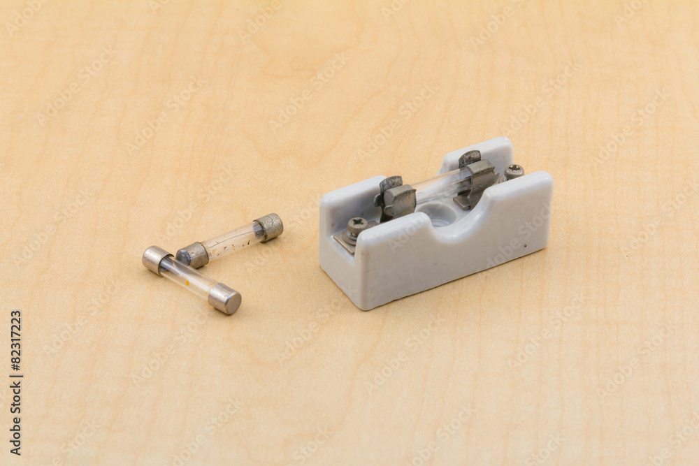Industrial Ceramic Fuse and Socket Industrial Ceramic Fuse and Socket