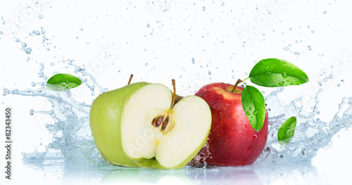 Fresh apples with water splash