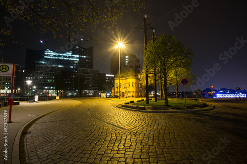 hamburg baumwall harbor site at night