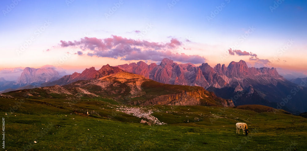 Panoramic view of the Italian Alps - obrazy, fototapety, plakaty 