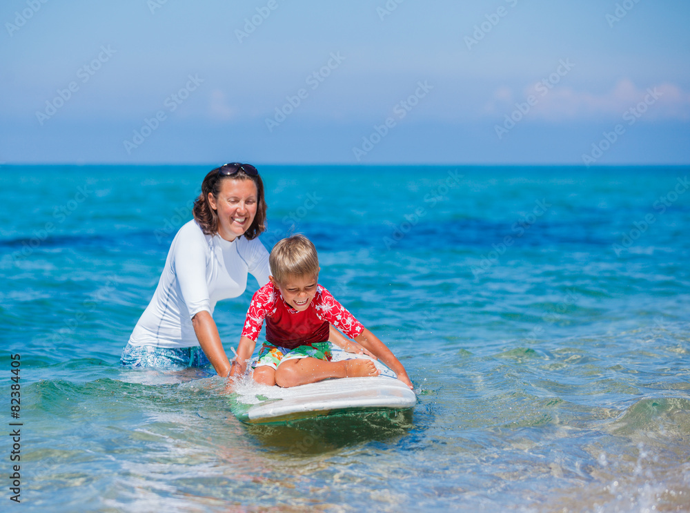 Obraz premium Boy with surf