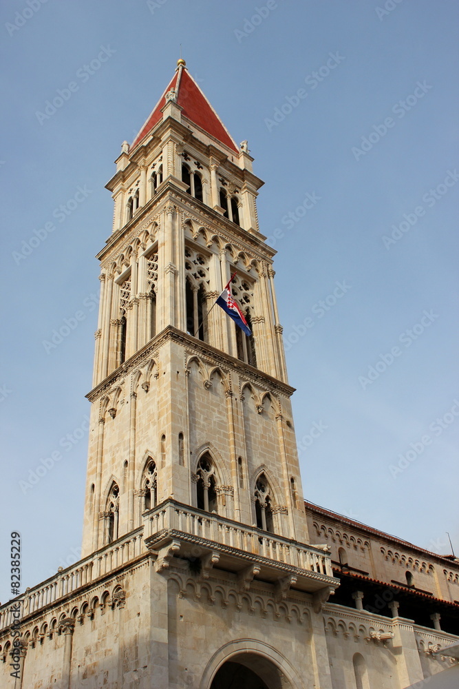 Der Glockenturm der Kathedrale von Trogir (Dalmatien)