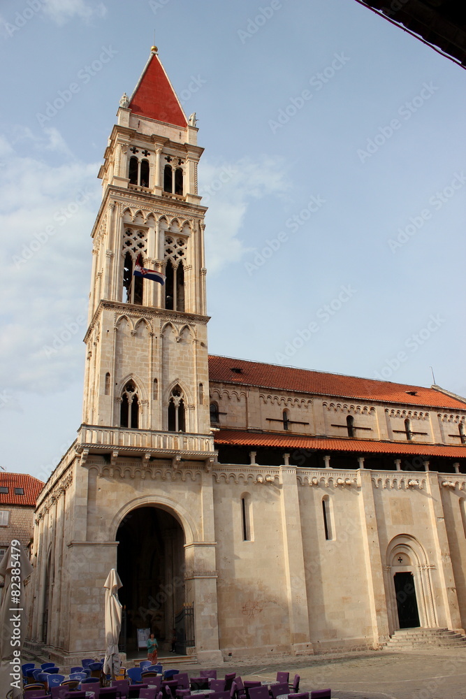 Die berühmte Laurentius-Kathedrale von Trogir (Kroatien)