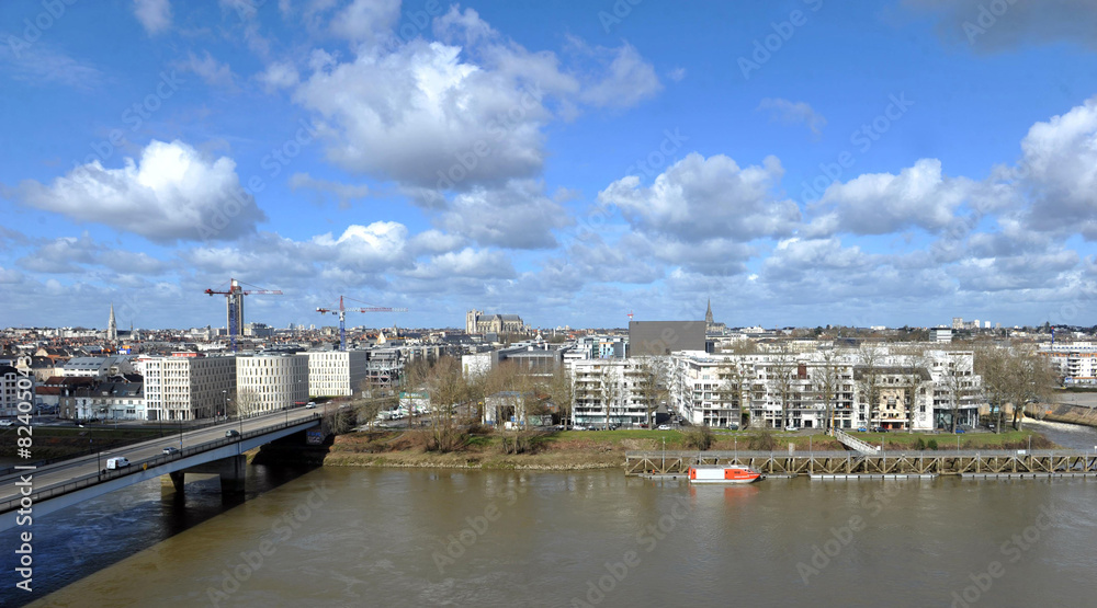 Nantes pont sur la Loire