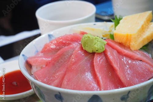 マグロ丼