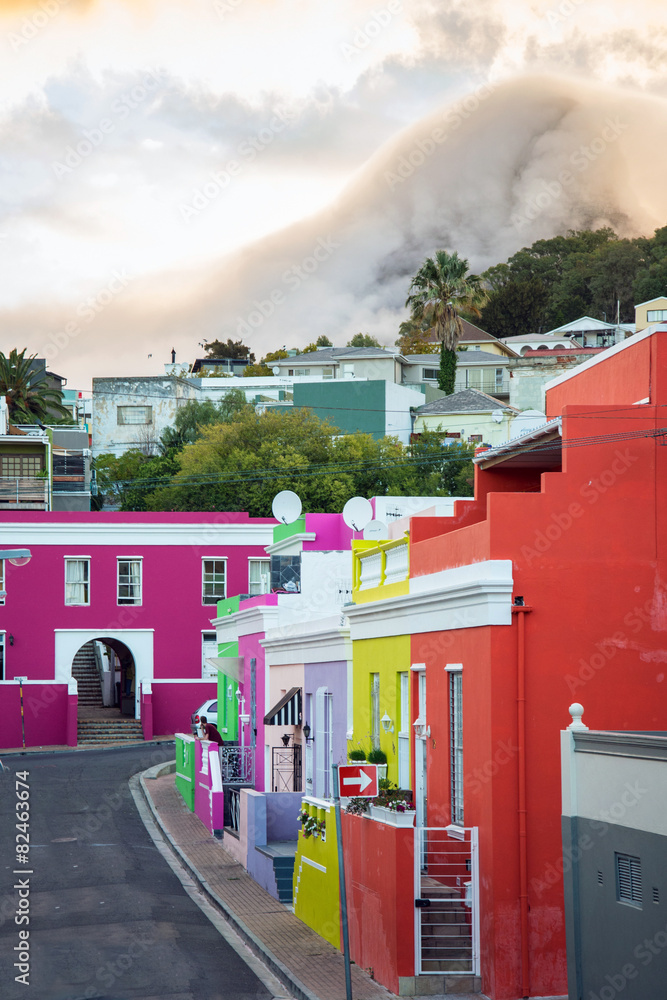 Fototapeta premium Colorful homes in the historic Bo-Kaap neighborhood in Cape Town