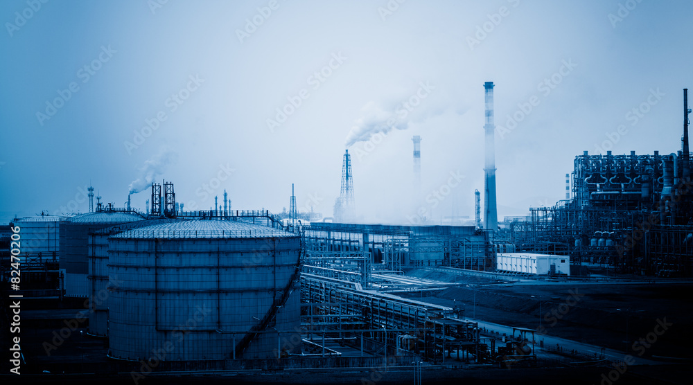 Obraz premium chemical plant