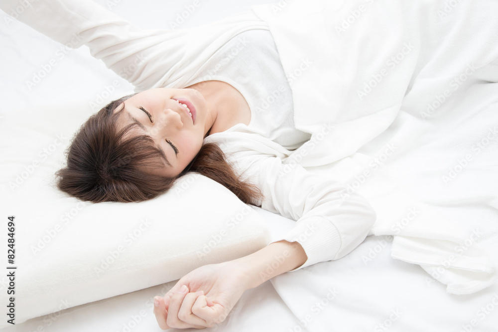 眠る女性 眠る女性