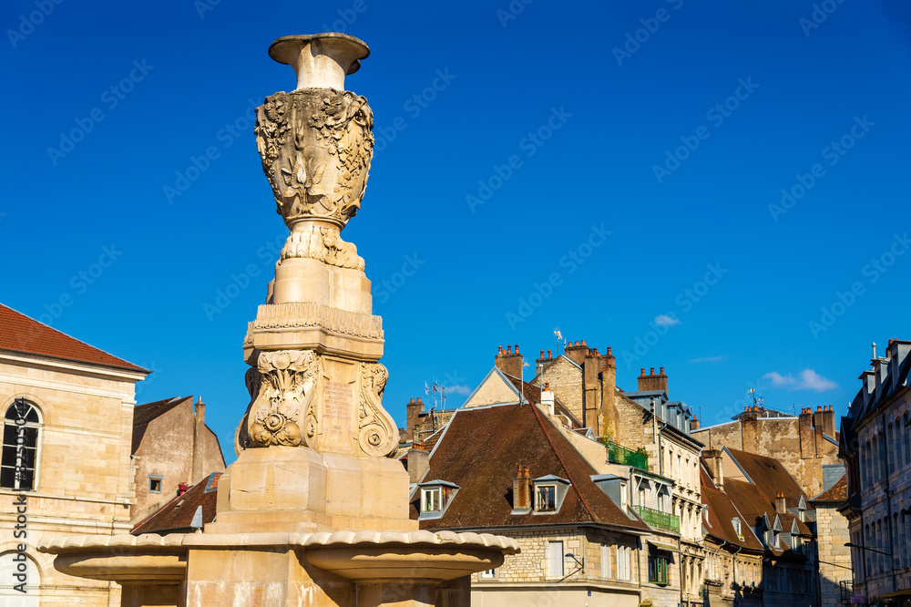 Ταπετσαρία Fontaine de la Place de la Revolution in Besancon - France