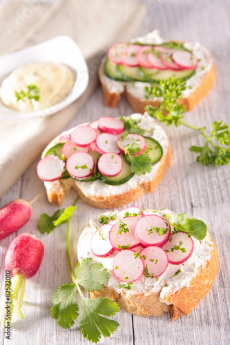 canape with cheese and radish
