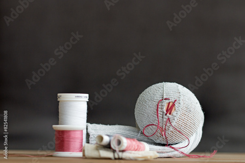 Tableau sur toile Darning tools closeup