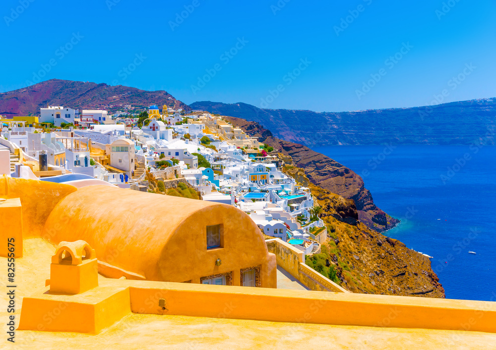Obraz premium in Oia the most beautiful village of Santorini island in Greece