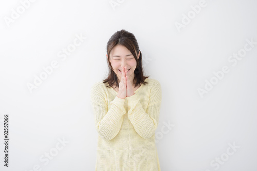 Canvastavla 若い女性・願う
