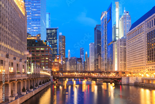 Image of Chicago downtown and Chicago River with bridges during