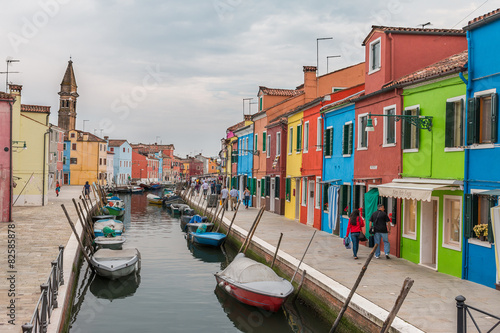 Venise Burano canal maisons colorées © Thierry Lubar