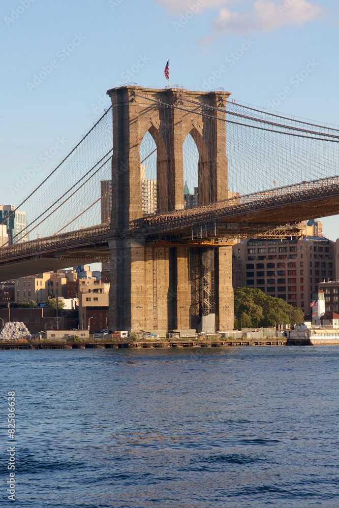 Naklejka premium Brooklyn Bridge Tower