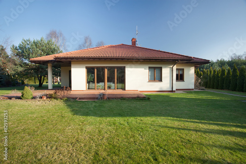 Beautiful bungalow with garden photo