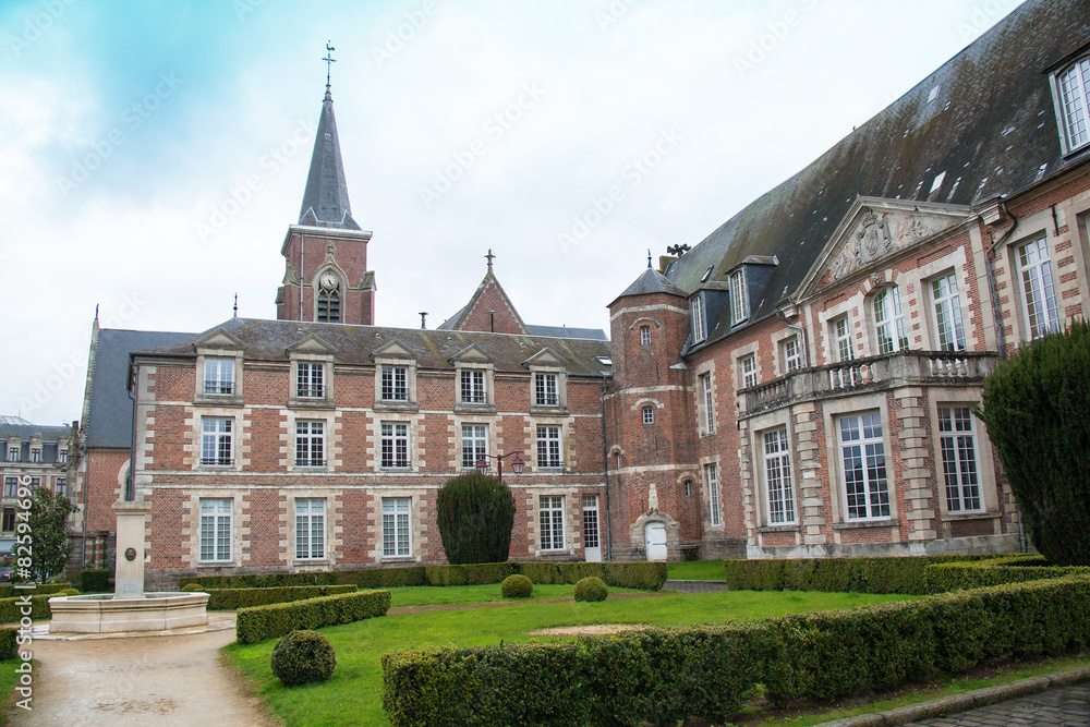 Chateau du 16ème siècle, Crèvecoeur le grand, Oise, Picardie