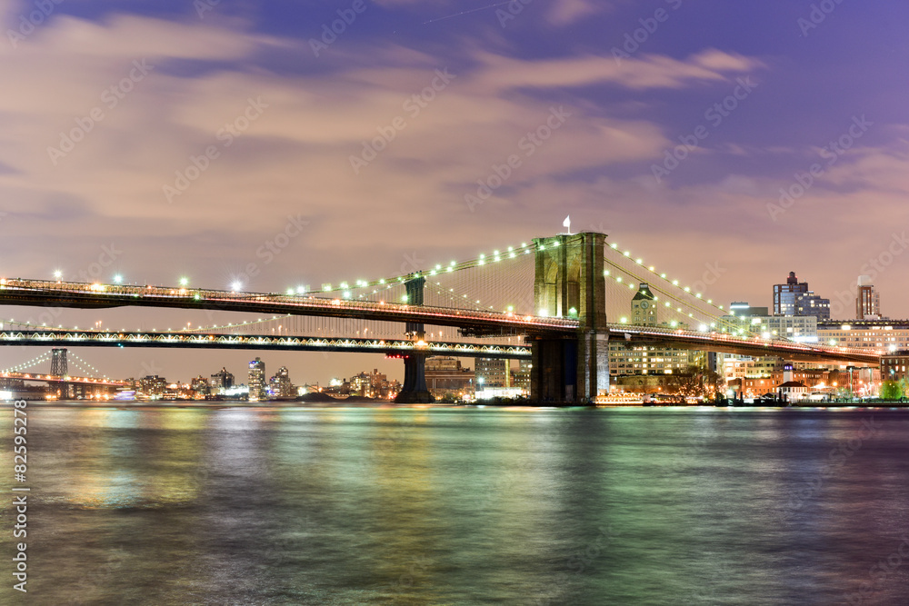 Fototapeta premium Brooklyn Bridge i East River