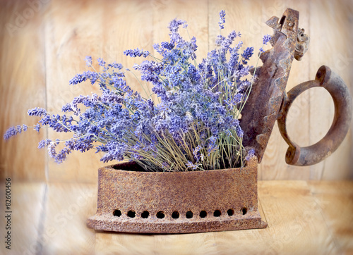 Fototapeta Naklejka Na Ścianę i Meble -  Rustic iron (old iron) and dry lavender
