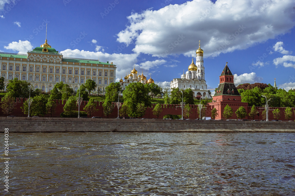 Moscow Kremlin. View of the embankment.