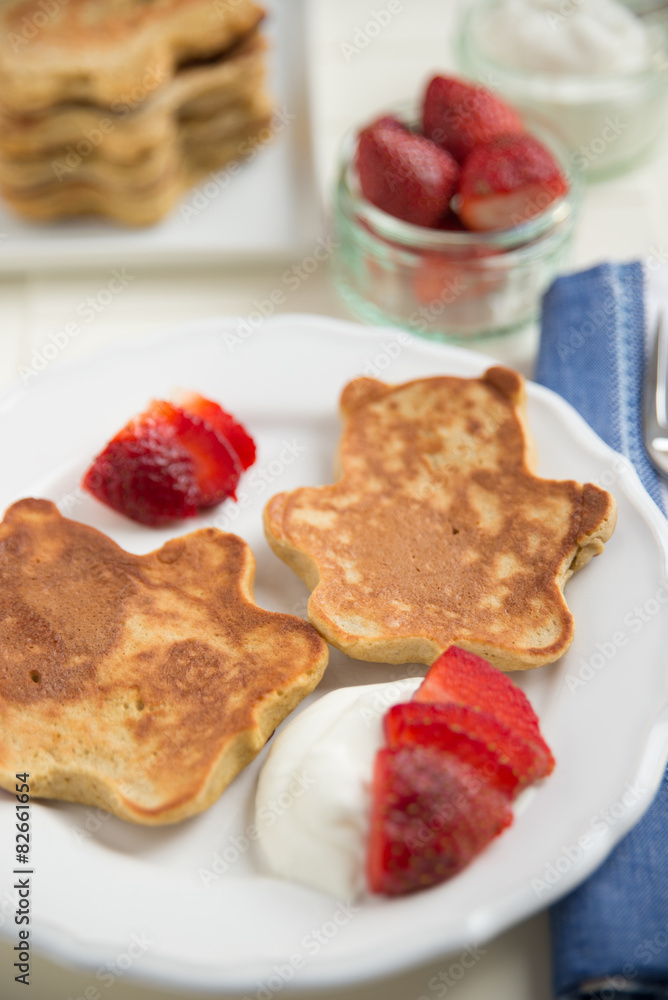 Pancakes mit Erdbeeren Pancakes mit Erdbeeren