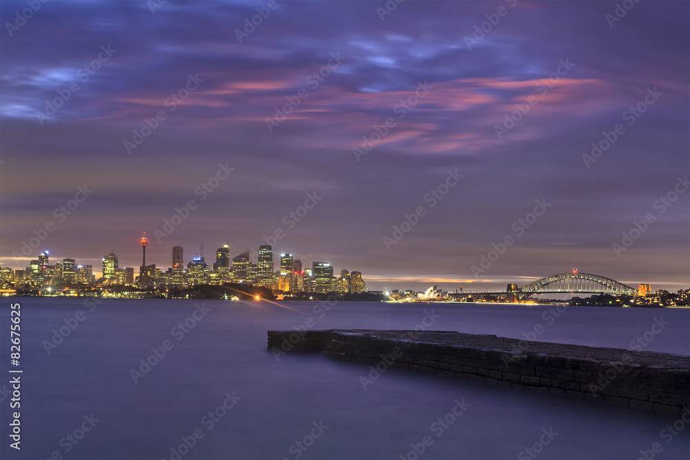 Naklejka premium SYdney CBD Bradley Pier Sky