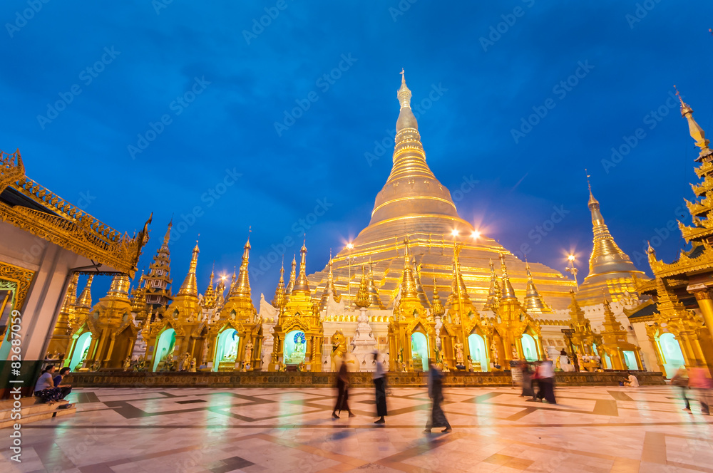 Naklejka premium Shwedagon Pagoda