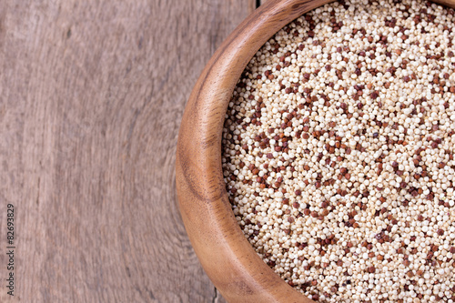 фотографія quinoa on the wooden desk