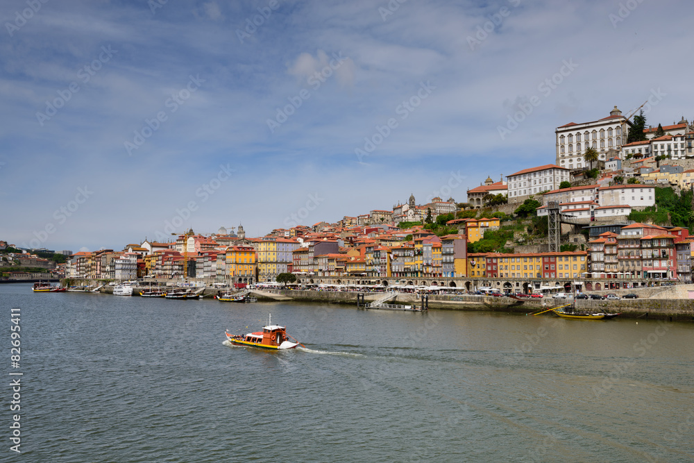 Cidade do Porto nas margens do Rio Douro