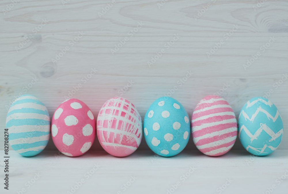Fototapeta premium Pink and blue easter eggs