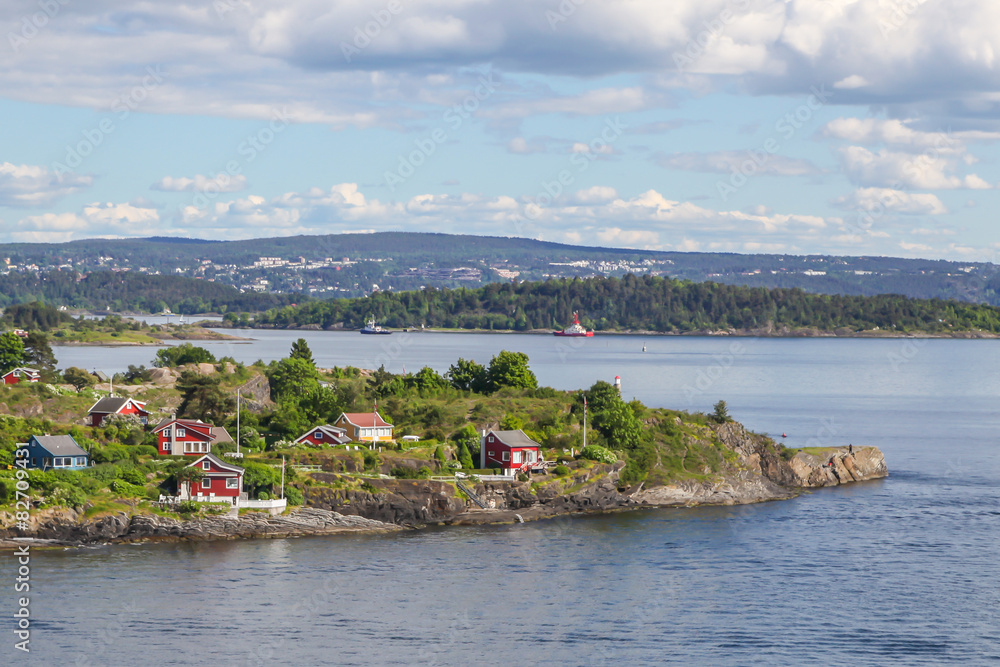 Fototapeta premium Cottages on the island in the Oslo fjord, Norway