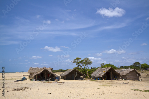 Fishermen hut in Polmoddai lagoon, Sri Lanka
