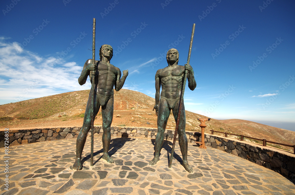 Fuerteventura - Bronze statues of two kings Ayose and Guise at t Fuerteventura - Bronze statues of two kings Ayose and Guise at t